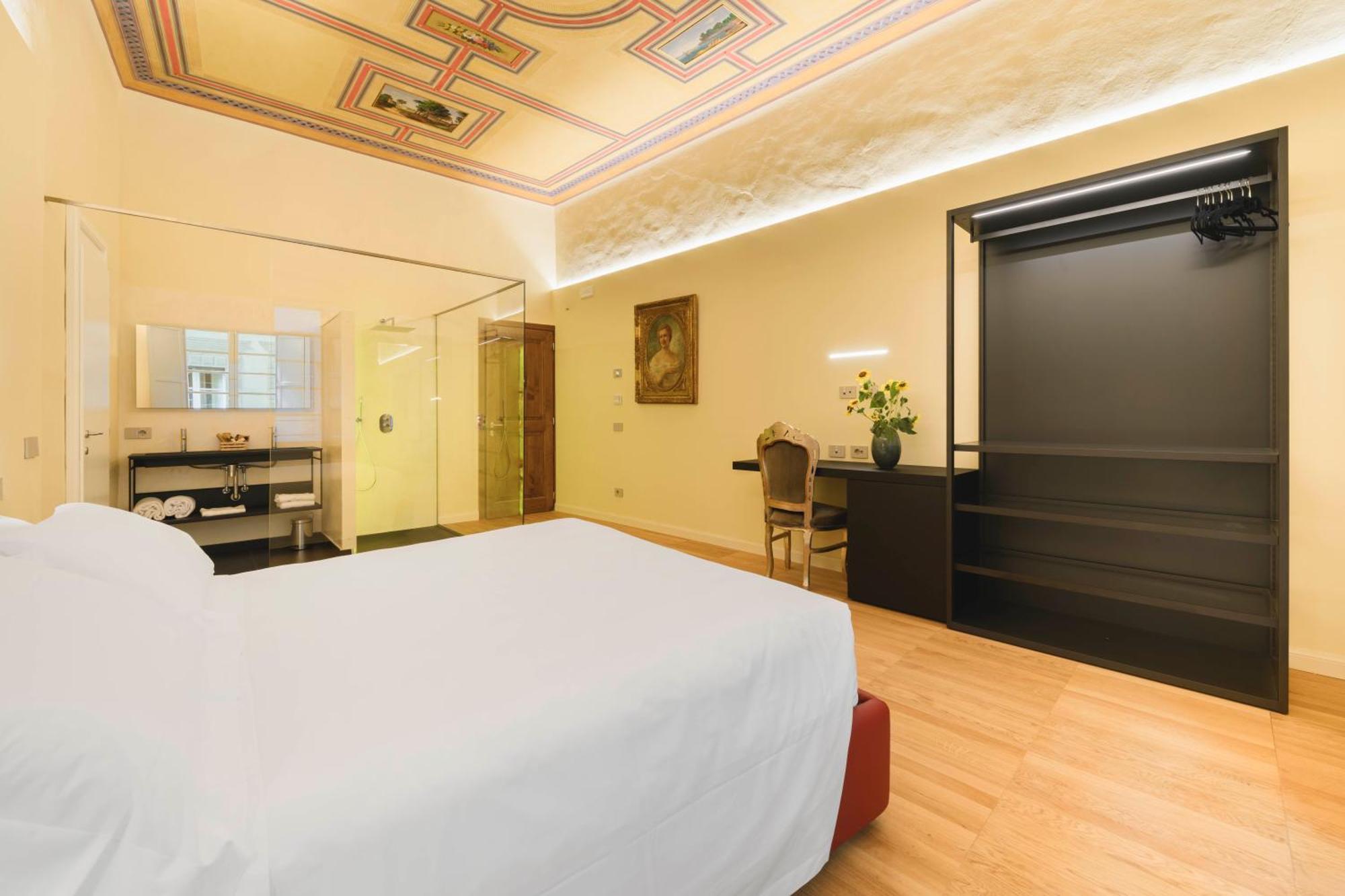 Palazzo Patrizi Suites & Spa Siena Exterior photo