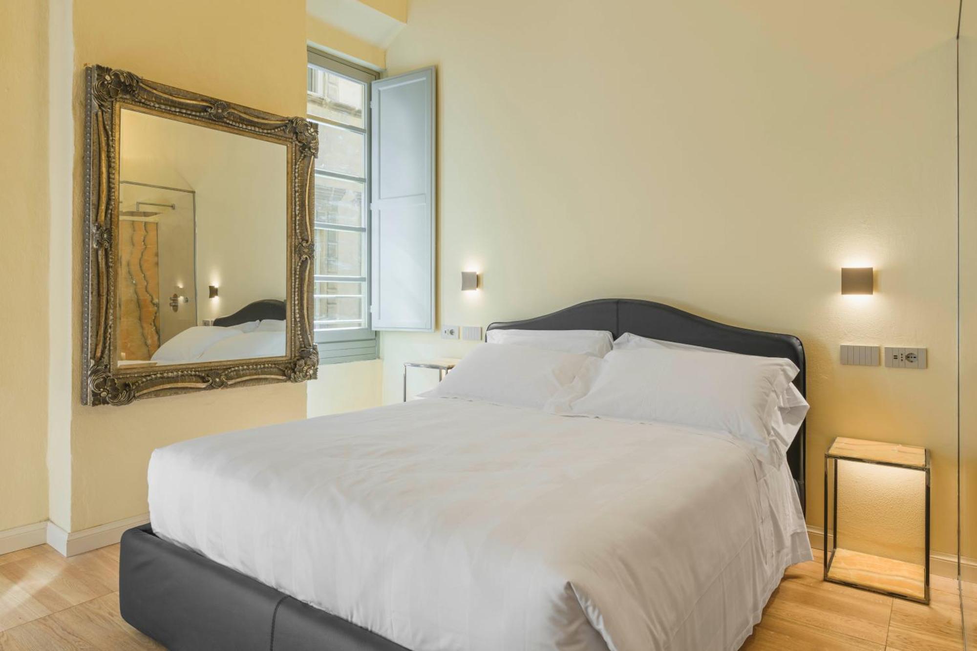 Palazzo Patrizi Suites & Spa Siena Exterior photo